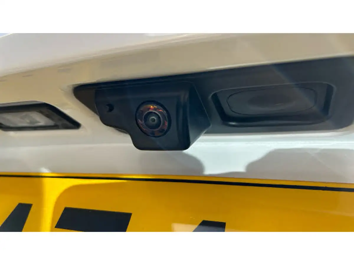 2024-jaguar-e-pace-20-d200-r-dynamic-s-big-36