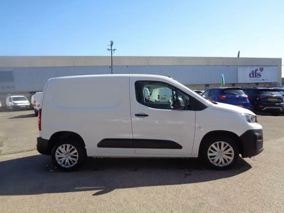 2021-peugeot-partner-15-bluehdi-1000-professional-100ps-eu6dt-panel-big-1