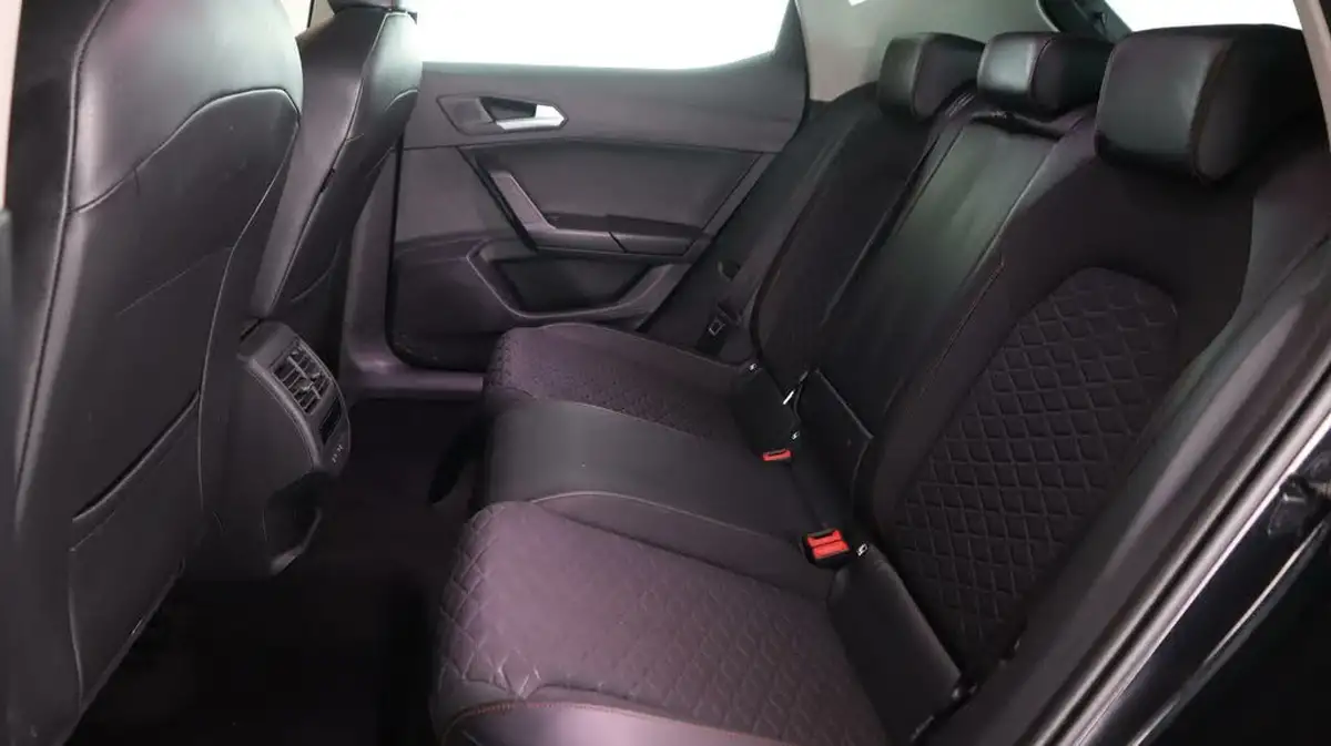 2021-seat-leon-10-tsi-evo-fr-hatchback-big-16