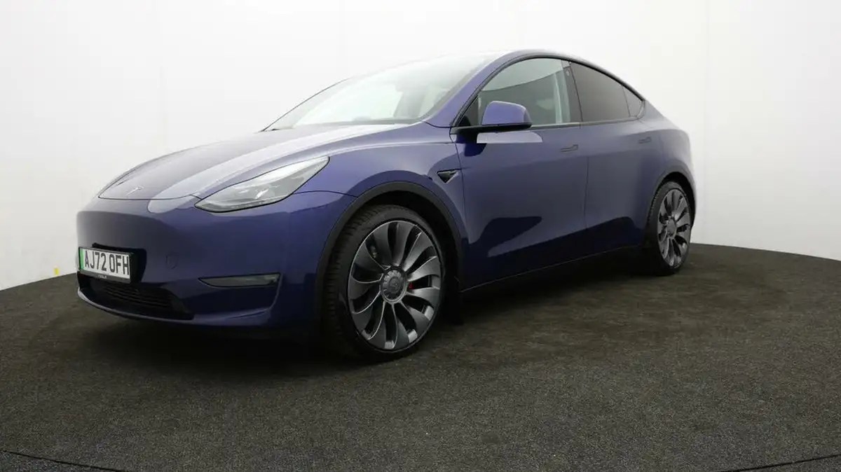 2022-tesla-model-y-e-performance-big-2