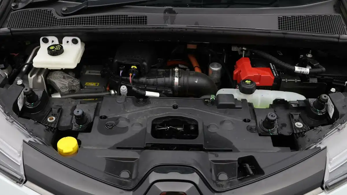 2021-renault-zoe-e-gt-line-big-18