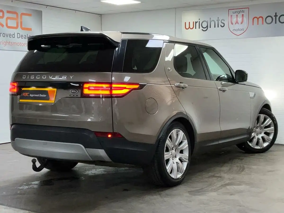 2017-land-rover-discovery-30td6-hse-luxury-big-17