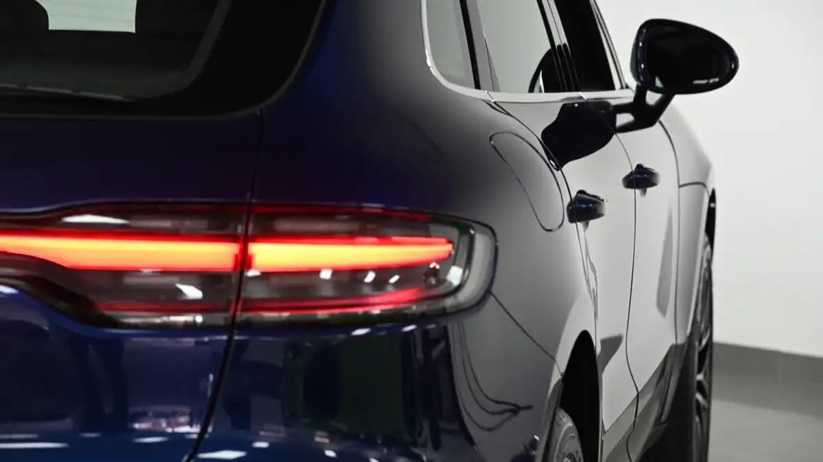 2021-porsche-macan-20-265ps-big-40