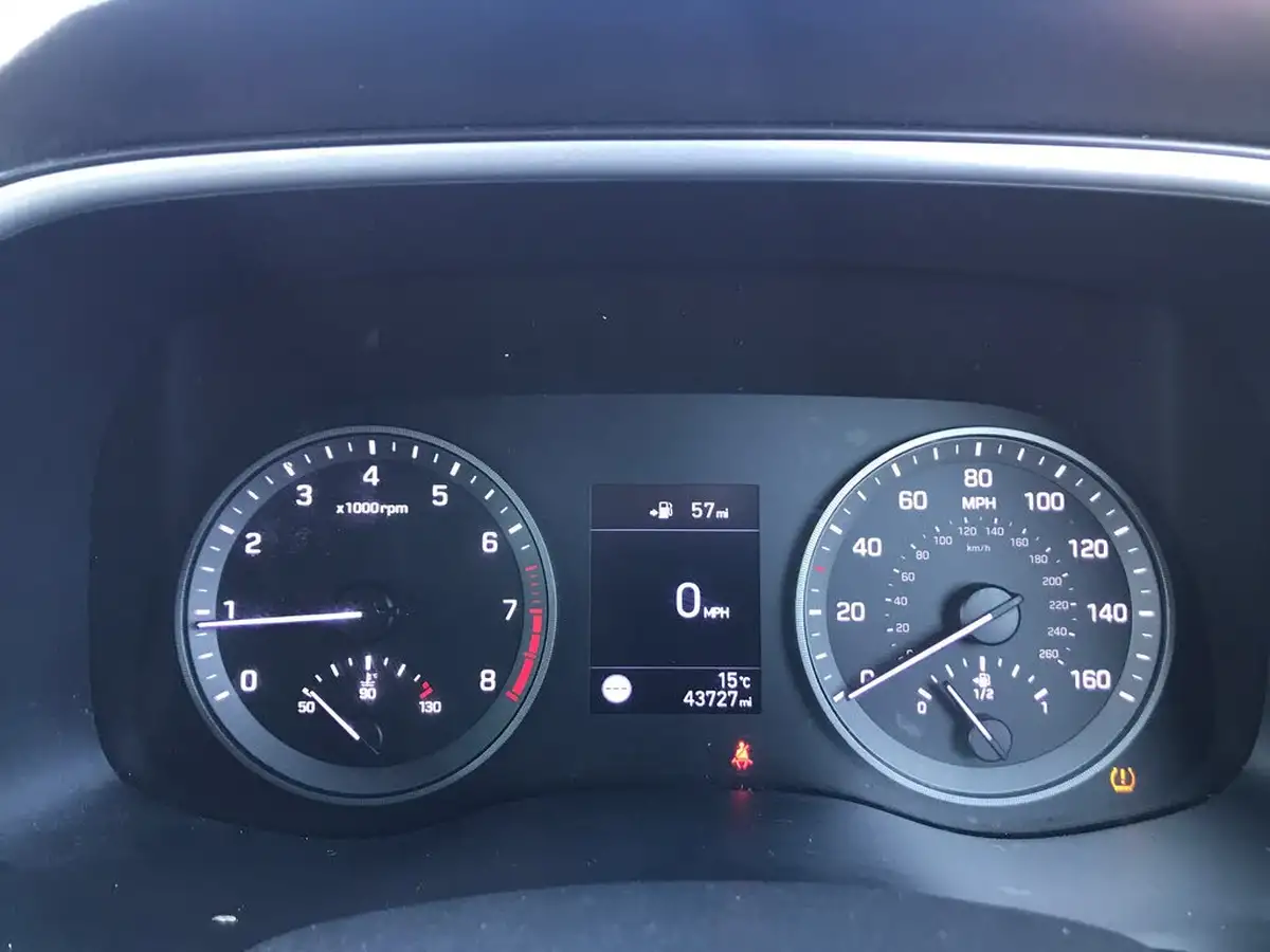 2020-hyundai-tucson-16-gdi-se-nav-big-24