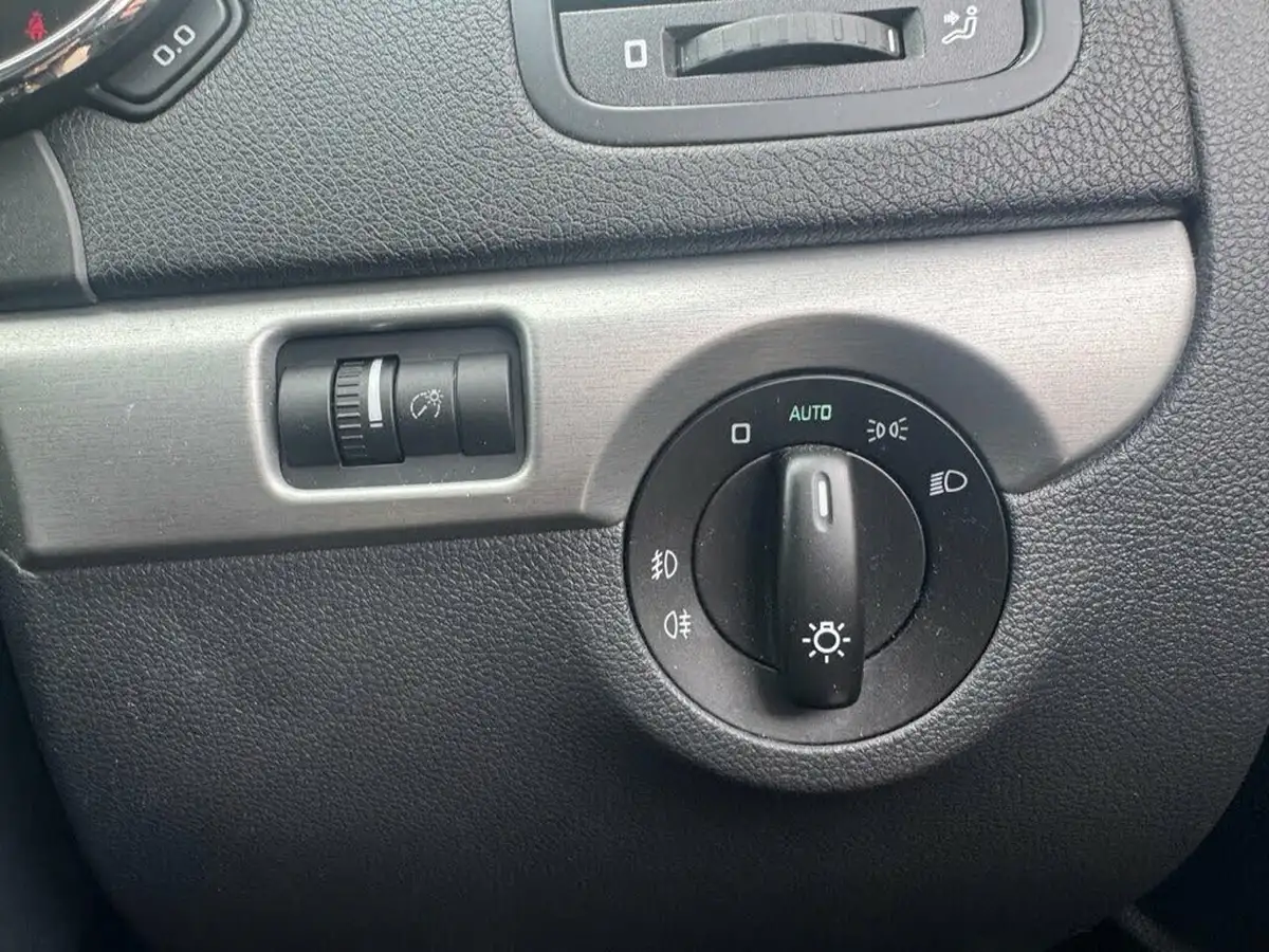 2013-skoda-yeti-12-elegance-105ps-dsg-big-18