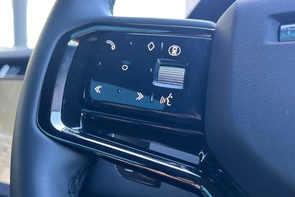 2024-land-rover-range-rover-evoque-20-d200-s-big-42