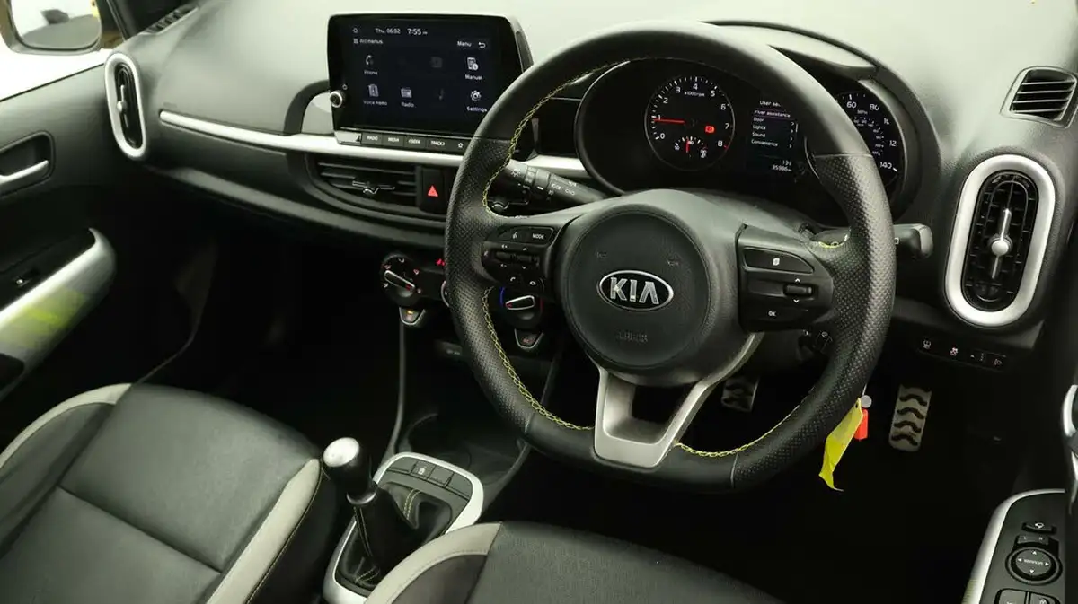 2021-kia-picanto-10-x-line-big-8