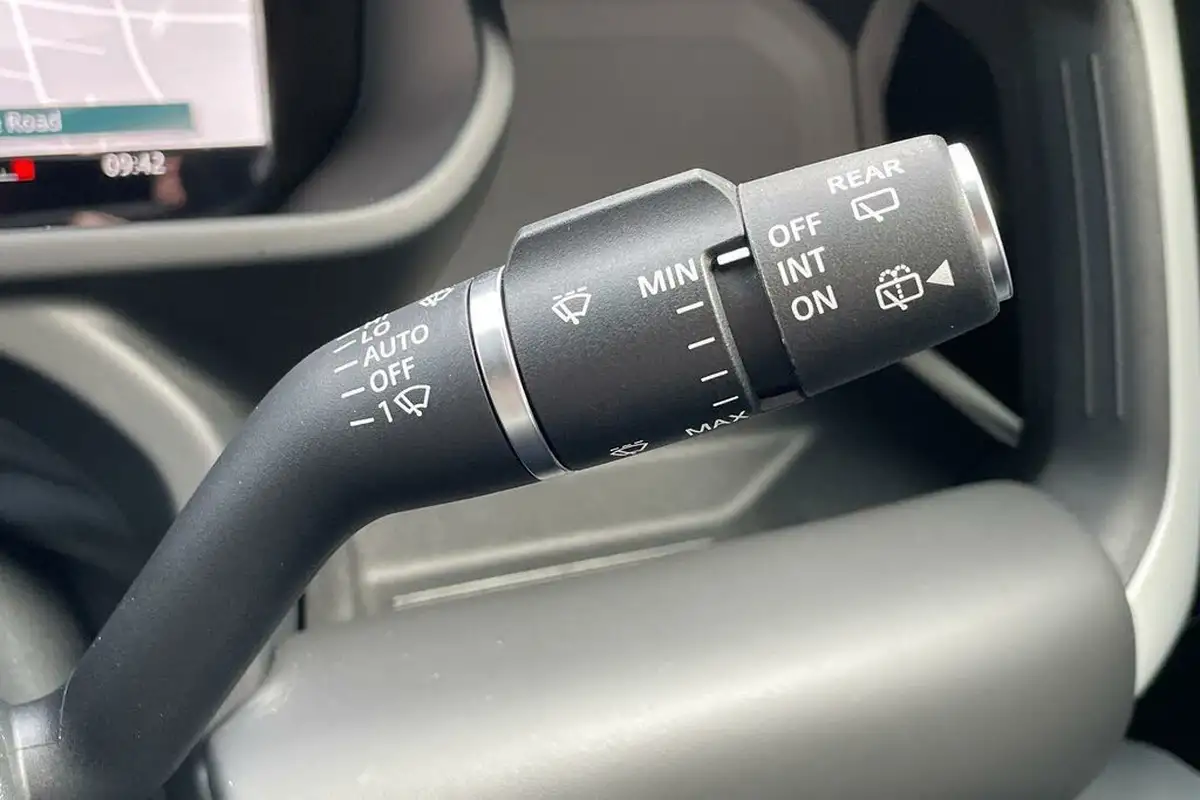 2024-land-rover-110-defender-30-d300-hard-top-x-dynamic-hse-110-big-56