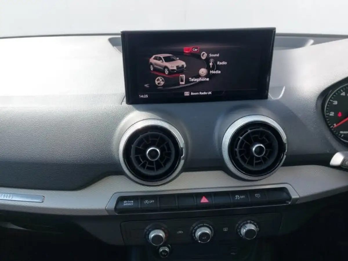 2022-audi-q2-10-30-tfsi-technik-big-9