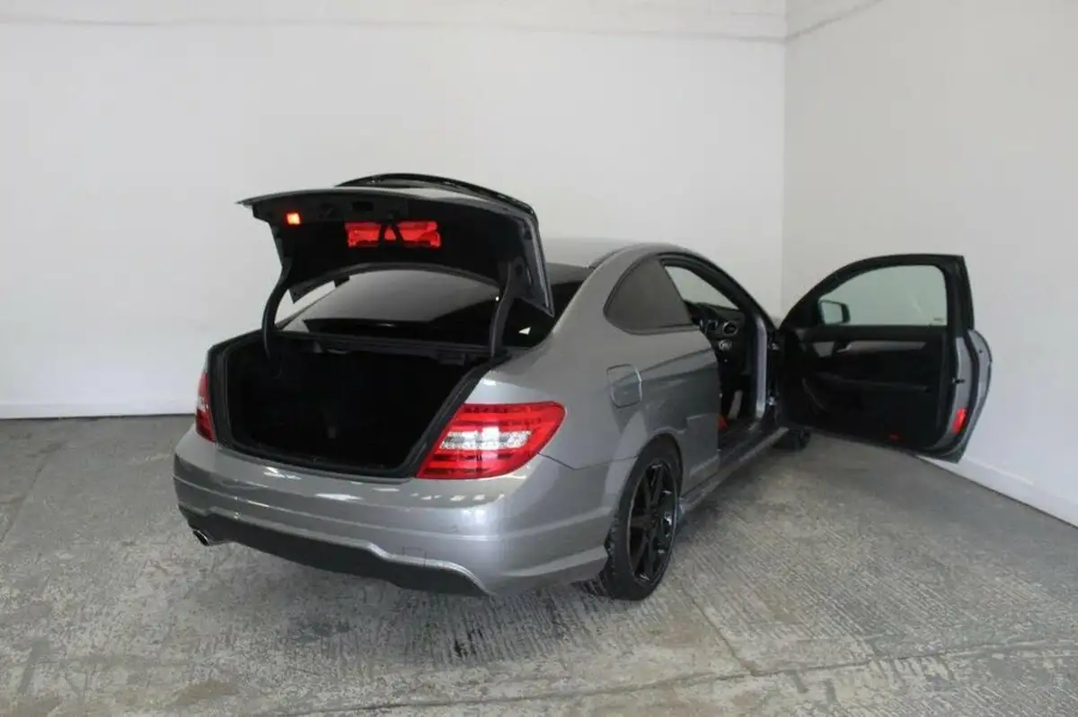 2012-mercedes-benz-c-class-21td-c220-cdi-amg-sport-168bhp-cdi-coupe-2d-7g-tronic-plus-big-13