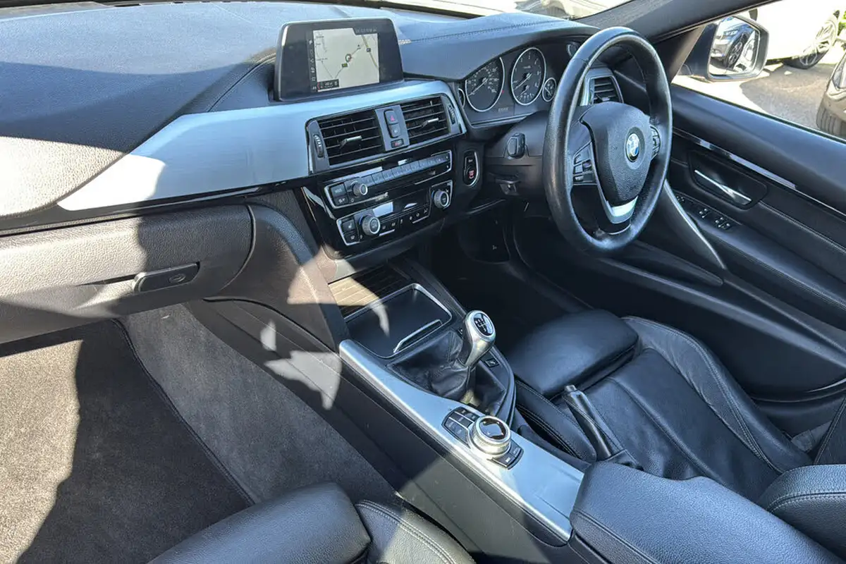 2018-bmw-3-series-20td-316d-se-saloon-4d-big-9
