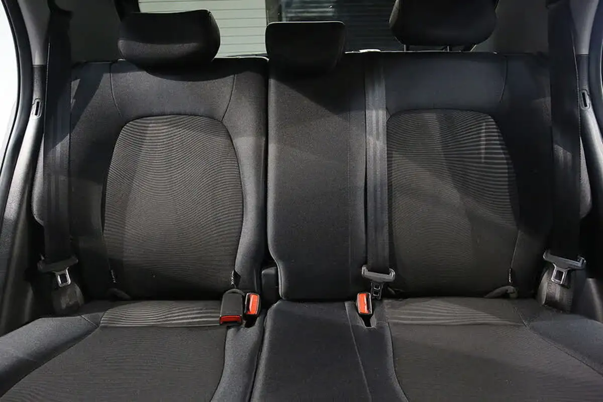 2019-hyundai-i10-10-play-big-20