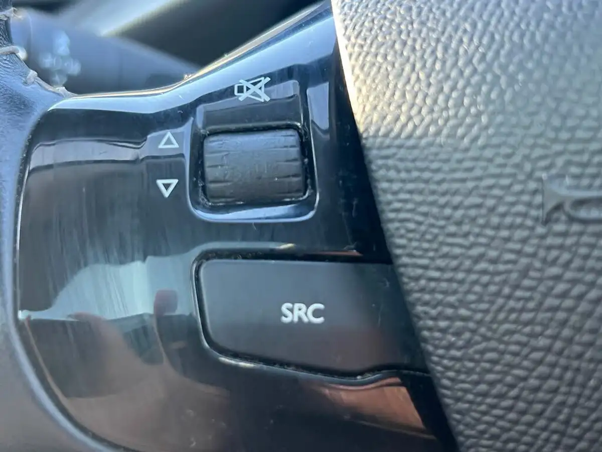 2018-peugeot-308-12-puretech-allure-130bhp-big-45