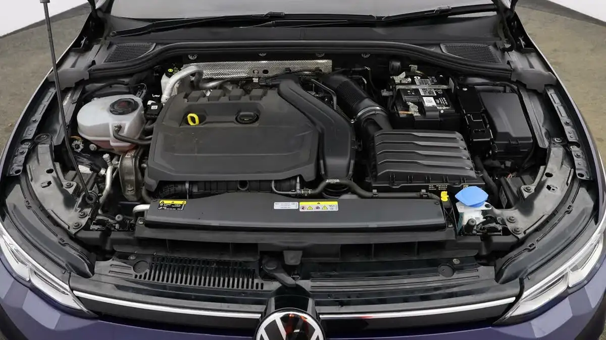2022-volkswagen-golf-15-tsi-life-130ps-hatchback-big-18