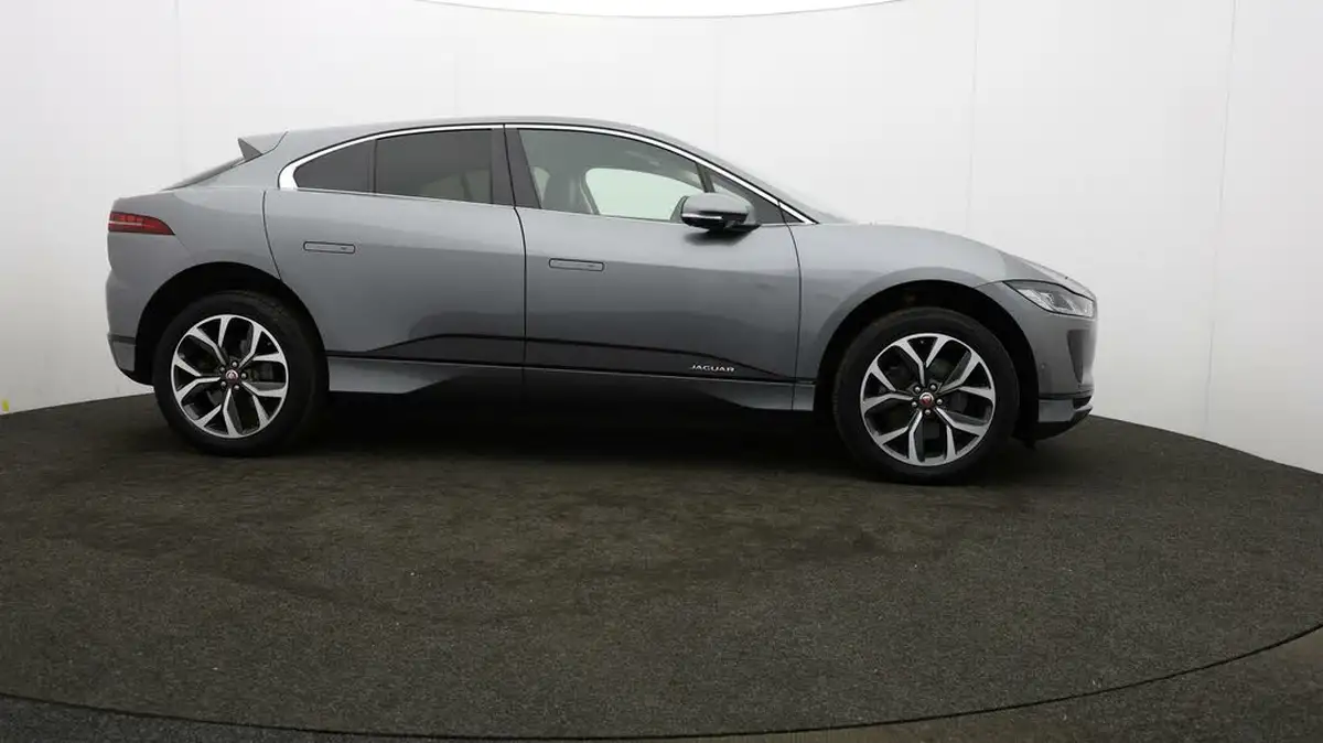 2021-jaguar-i-pace-ev400-hse-big-32