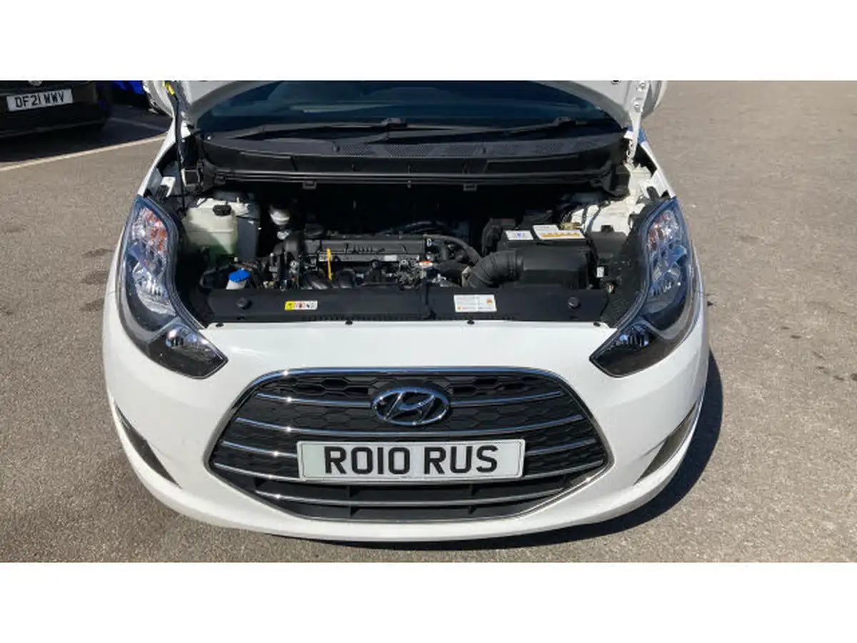 2016-hyundai-ix20-14-se-big-7