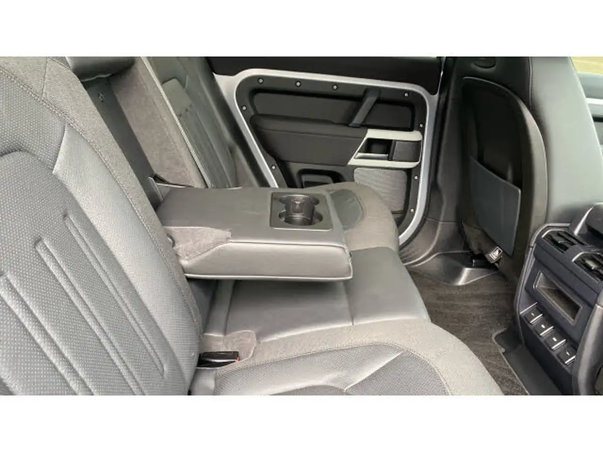 2020-land-rover-110-defender-20-d240-se-110-big-34