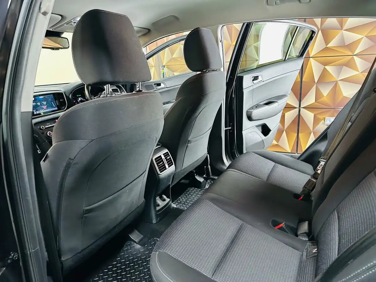 2021-kia-sportage-16-gdi-2-big-53
