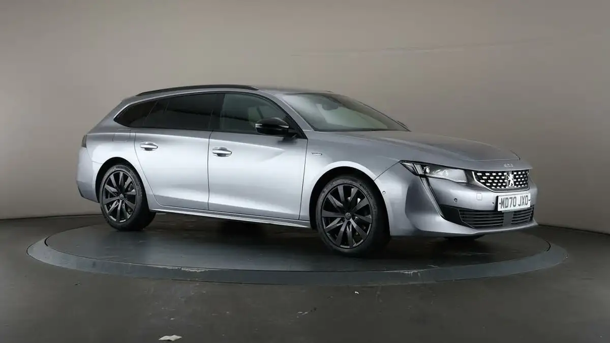 2021-peugeot-508-12-puretech-gt-big-48