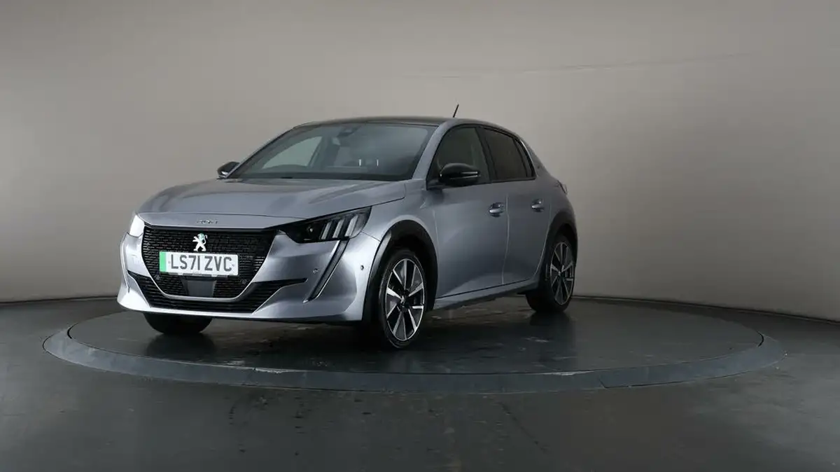 2021-peugeot-208-e-gt-50kwh-big-35