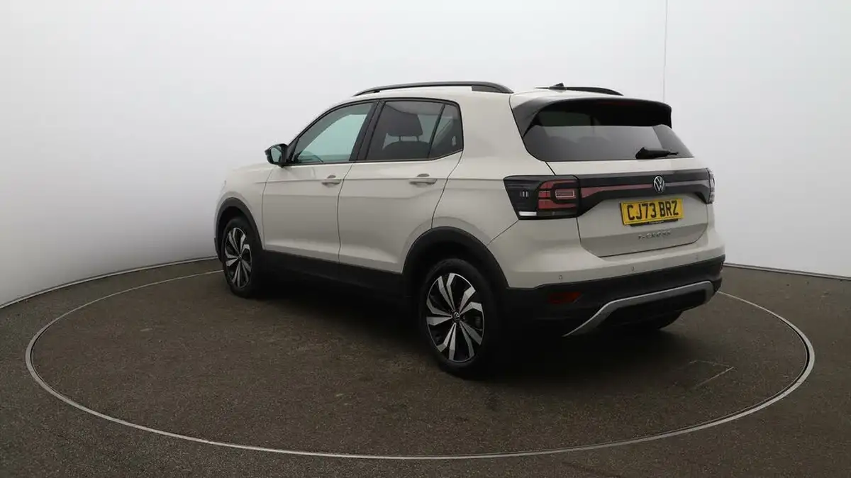 2023-volkswagen-t-cross-10-tsi-black-edition-110ps-big-54