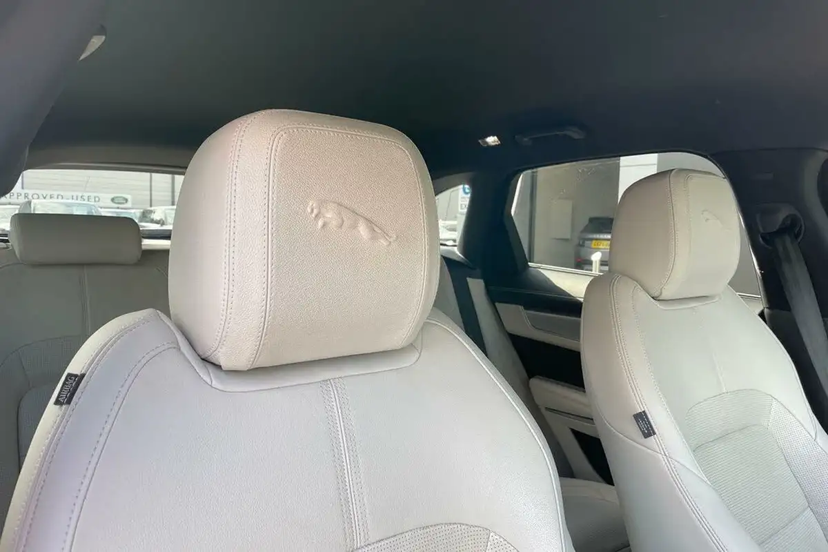 2022-jaguar-f-pace-20-d200-r-dynamic-s-big-7
