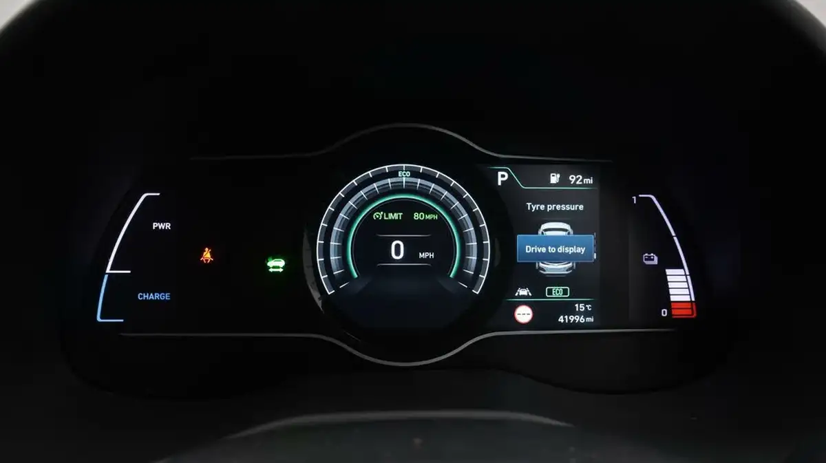 2020-hyundai-kona-e-premium-204ps-big-10