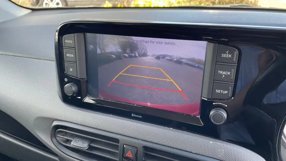 2022-hyundai-i10-12-se-connect-big-25