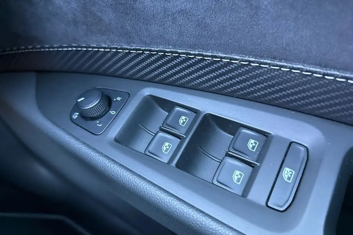 2019-seat-leon-20-tsi-cupra-290-big-26