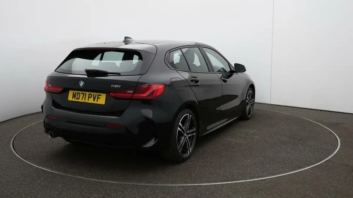 2022-bmw-1-series-15-118i-m-sport-lcp-dct-big-46