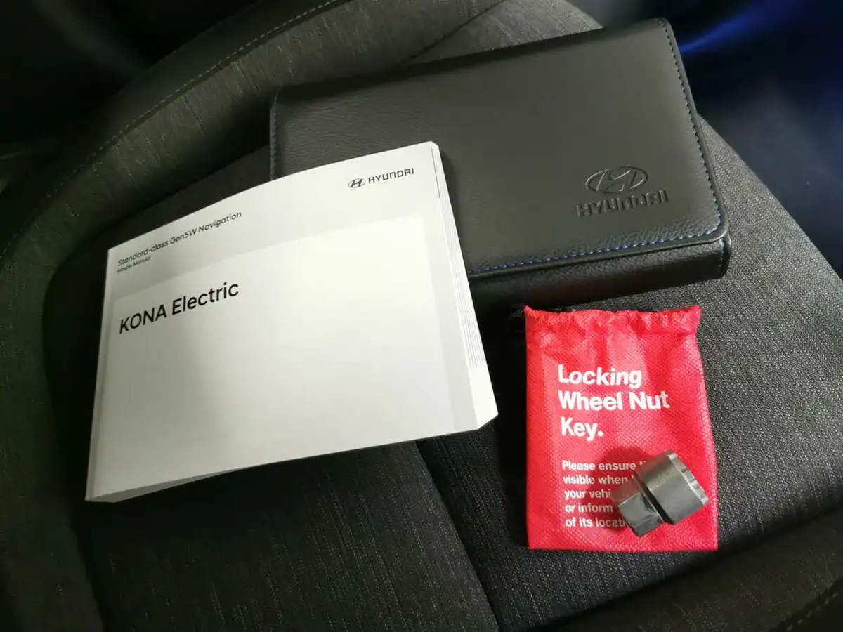 2021-hyundai-kona-e-premium-204ps-64kwh-7kw-obc-big-32