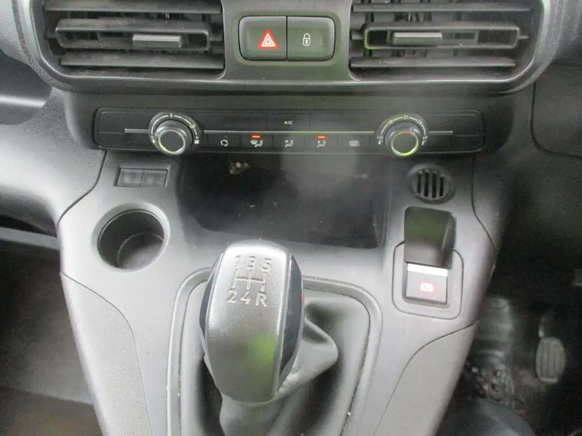 2020-peugeot-partner-15-bluehdi-950-professional-100ps-eu6dt-long-panel-big-19