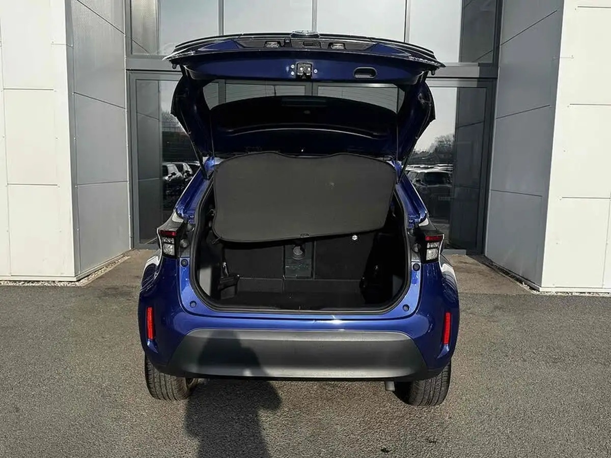 2022-toyota-yaris-15-vvt-i-design-panoramic-roof-big-16