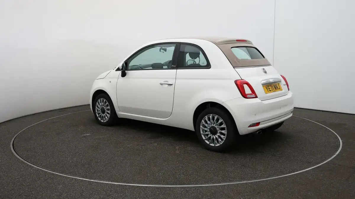 2021-fiat-500c-10-lounge-big-57