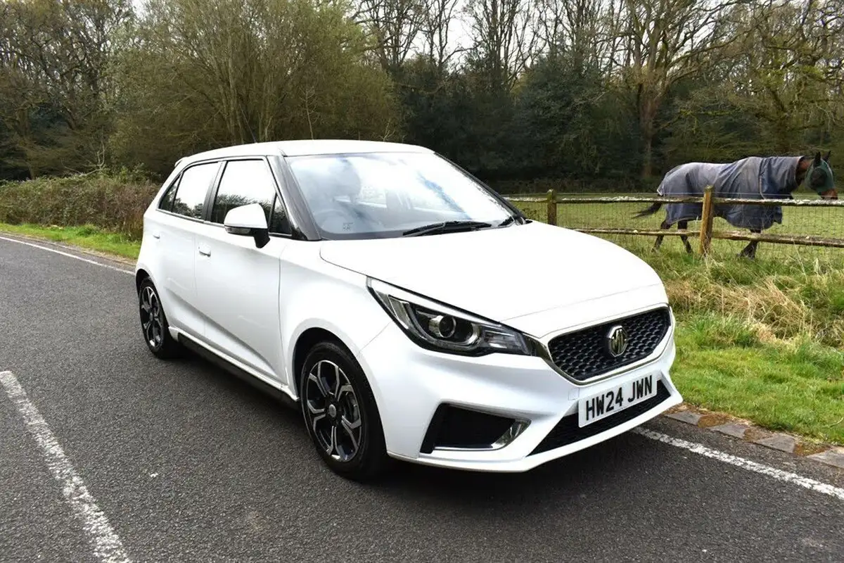 2024-mg-mg3-15-vti-tech-exclusive-nav-big-0