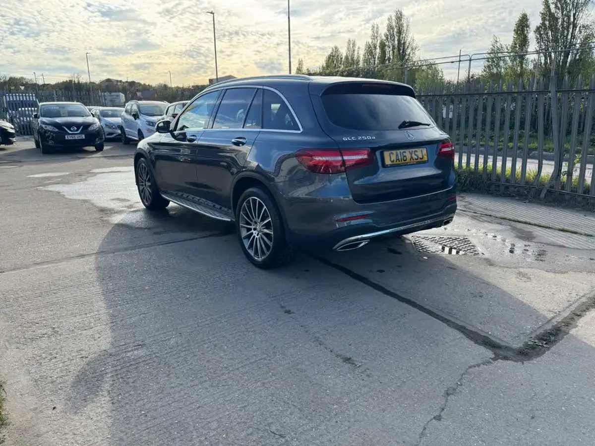2016-mercedes-benz-glc-class-21d-glc250d-amg-line-premium-plusss-station-wagon-big-3