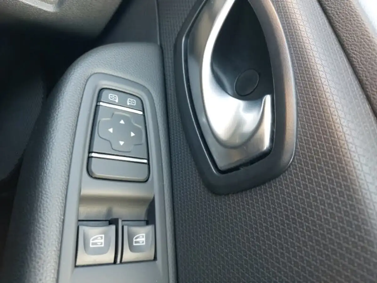 2018-renault-clio-12-dynamique-nav-big-17