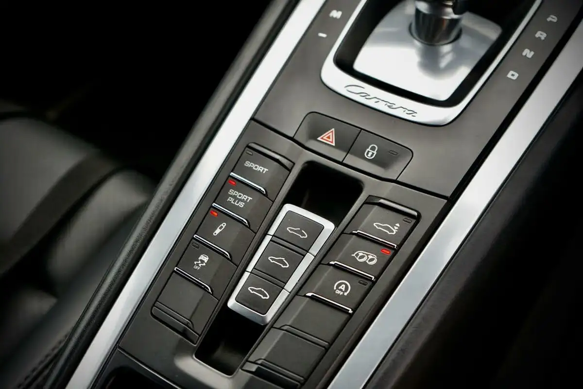 2012-porsche-911-38-carrera-s-400bhp-coupe-pdk-big-7