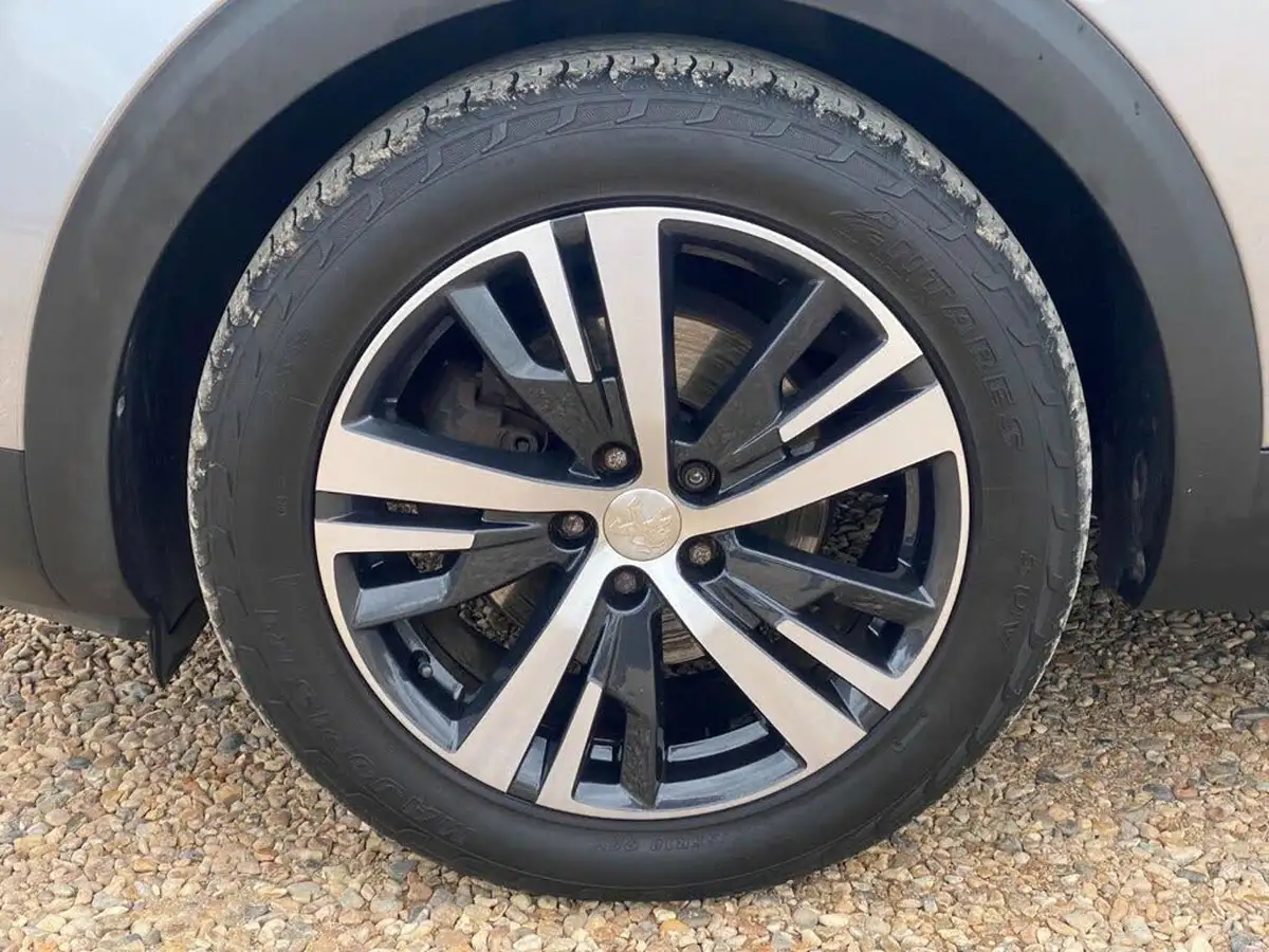 2017-peugeot-3008-suv-12-puretech-active-big-13