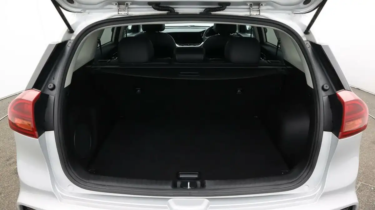 2021-kia-niro-16-gdi-4-132kwh-big-17