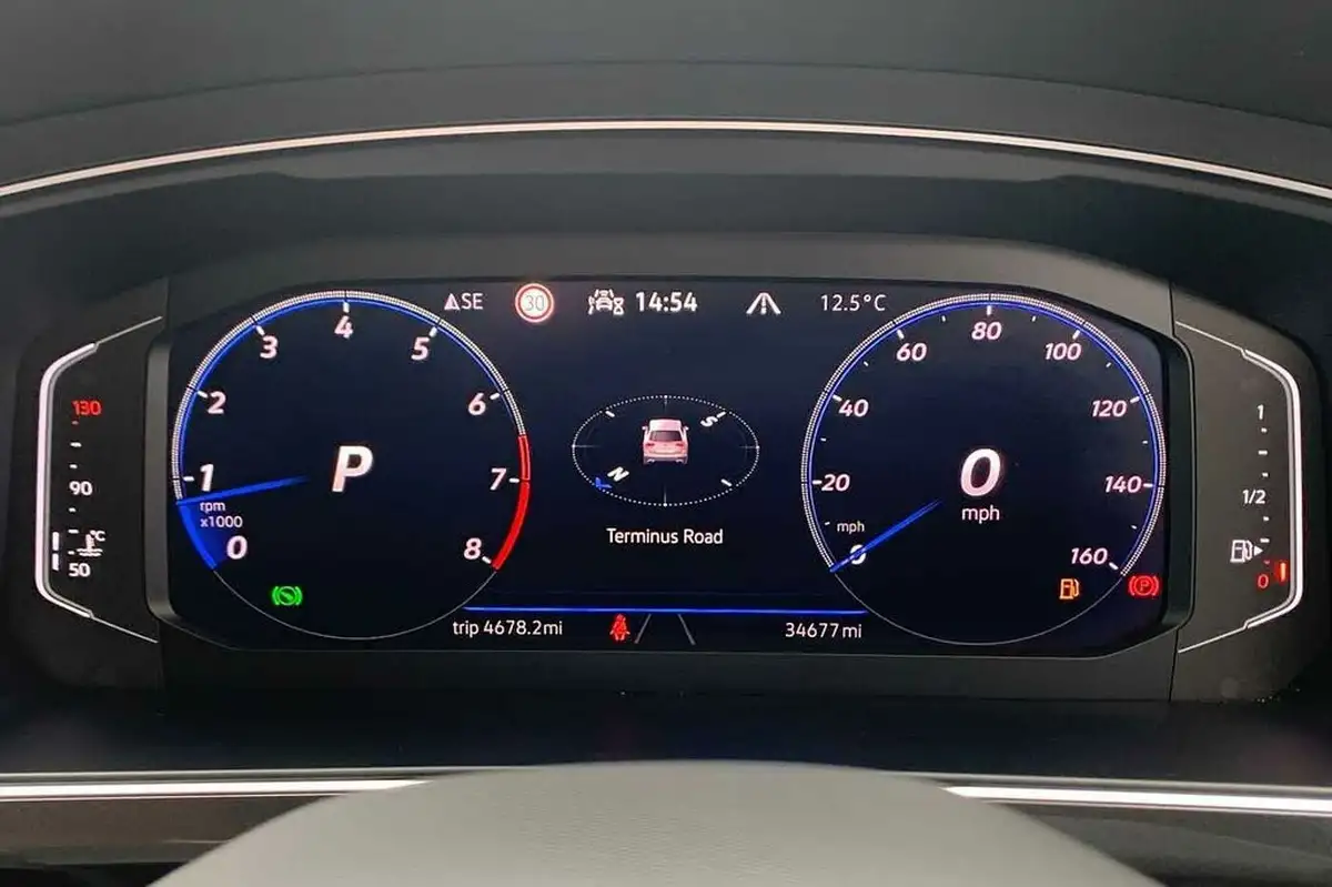 2023-volkswagen-tiguan-15-tsi-r-line-edition-big-15