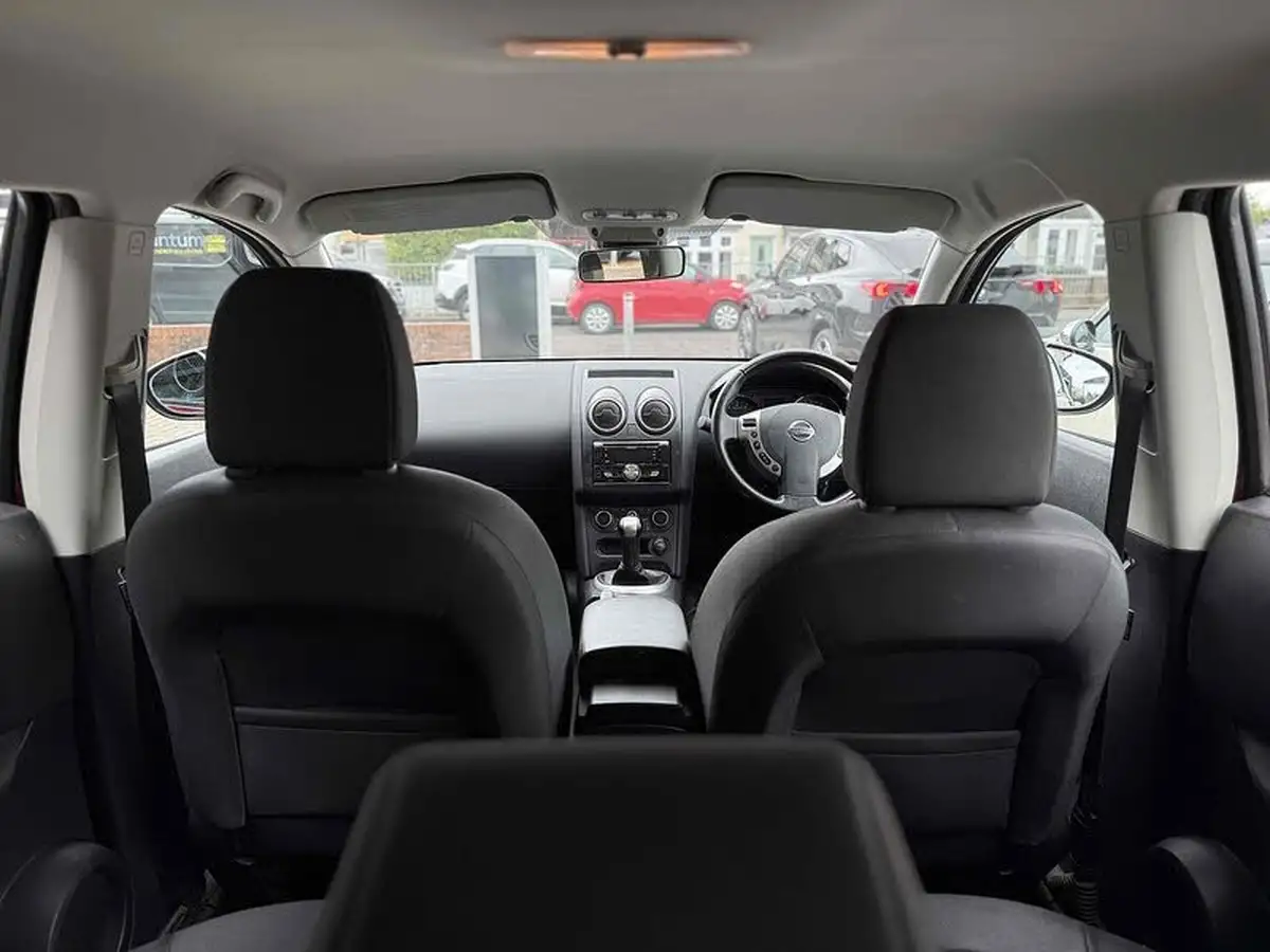2012-nissan-qashqai-16-acenta-big-25