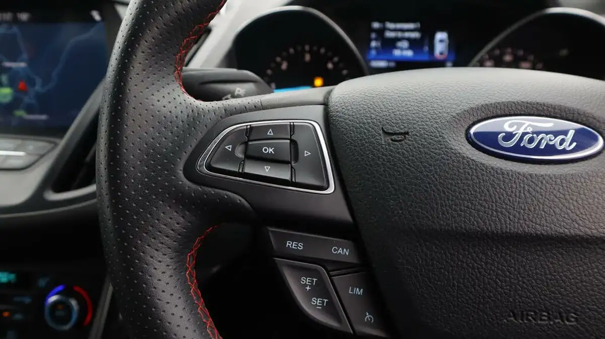 2019-ford-kuga-15tdci-st-line-ss-big-25