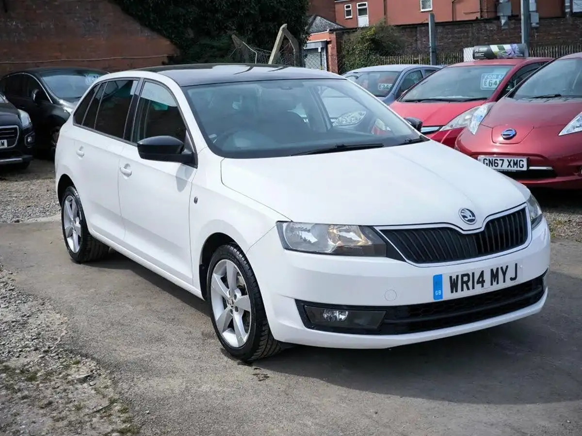 2014-skoda-rapid-spaceback-14-elegance-greentech-big-24