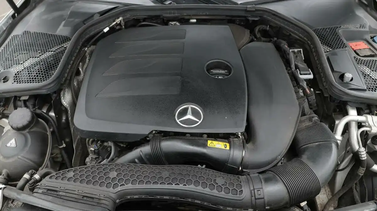 2019-mercedes-benz-c-class-20-c300-amg-line-premium-coupe-2d-big-19