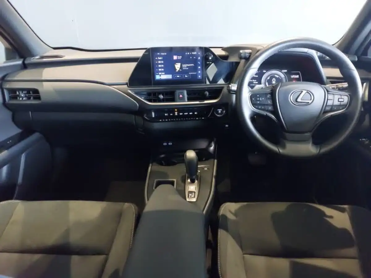 2024-lexus-ux-300e-e-ux-728kwh-big-2