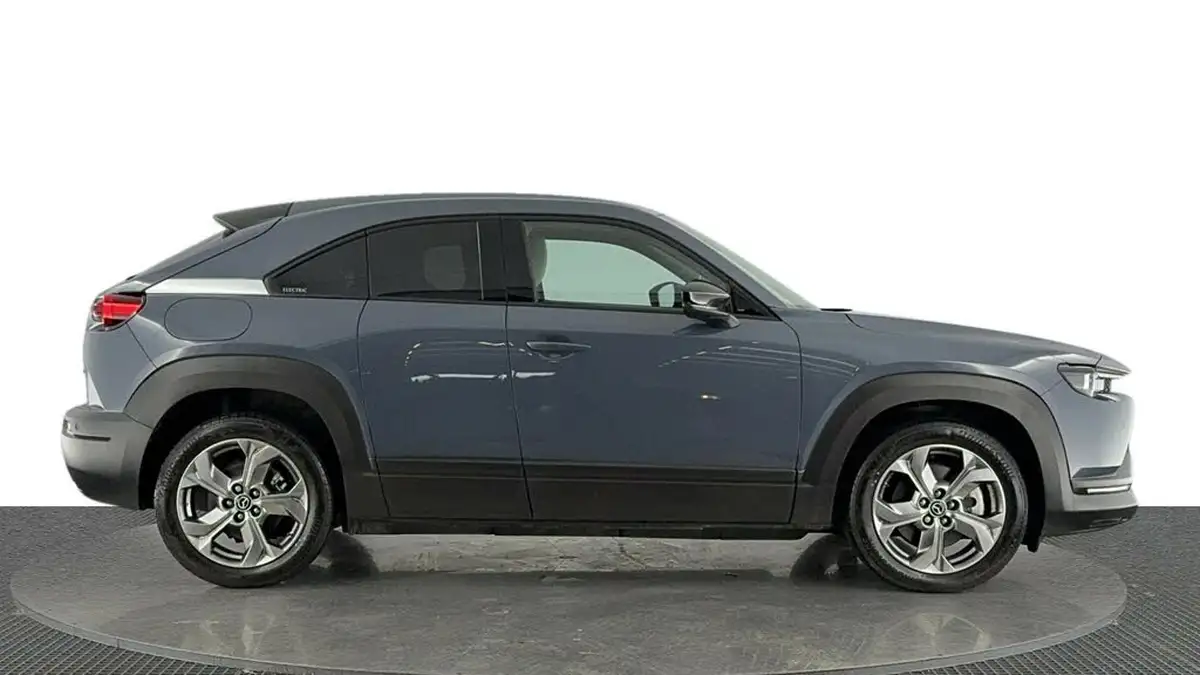 2021-mazda-mx-30-e-first-edition-big-2