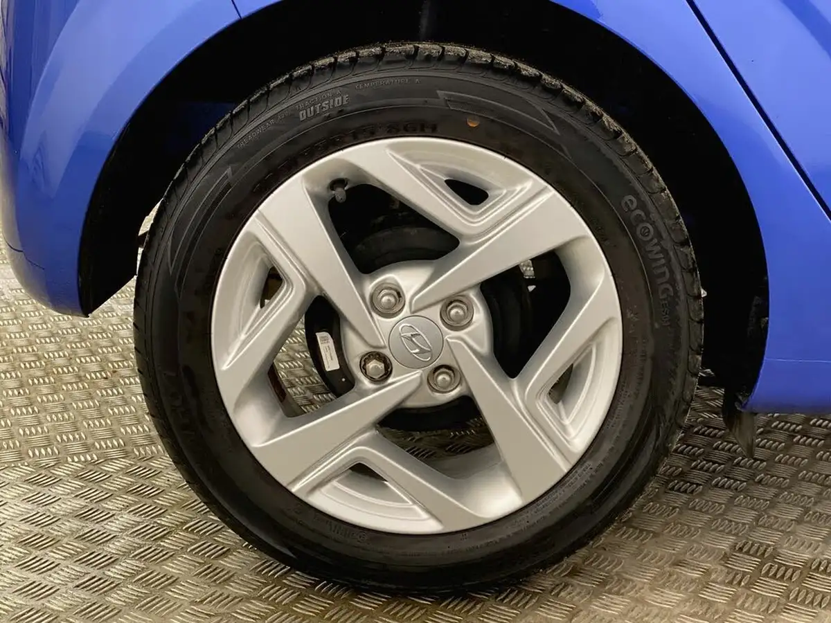 2021-hyundai-i10-10-se-connect-big-9