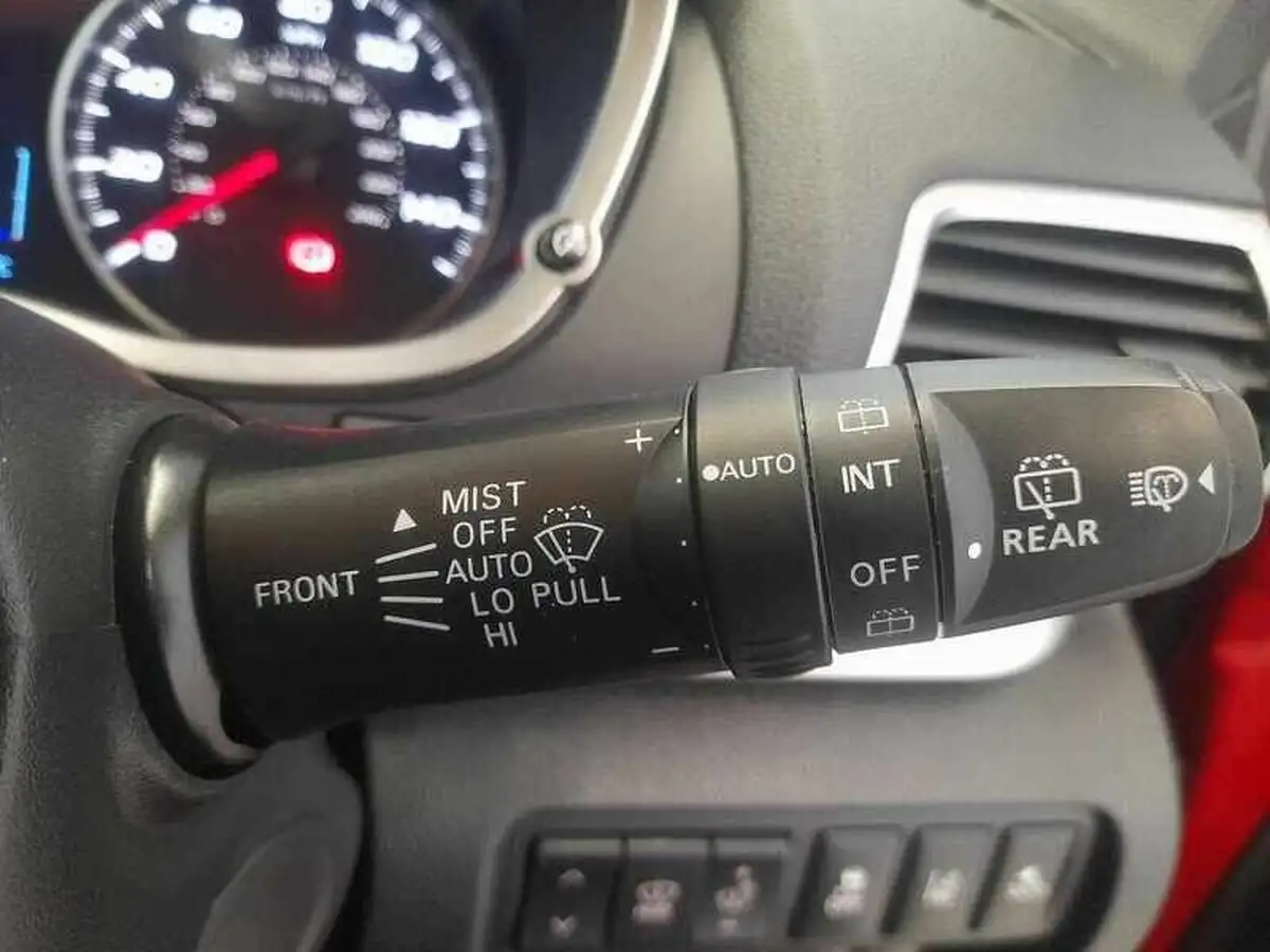 2019-mitsubishi-eclipse-cross-15-4-big-20