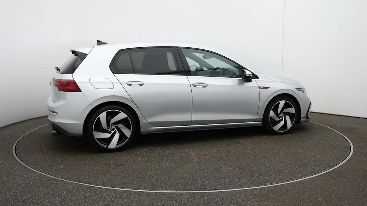 2022-volkswagen-golf-20-tsi-gti-dsg-big-44